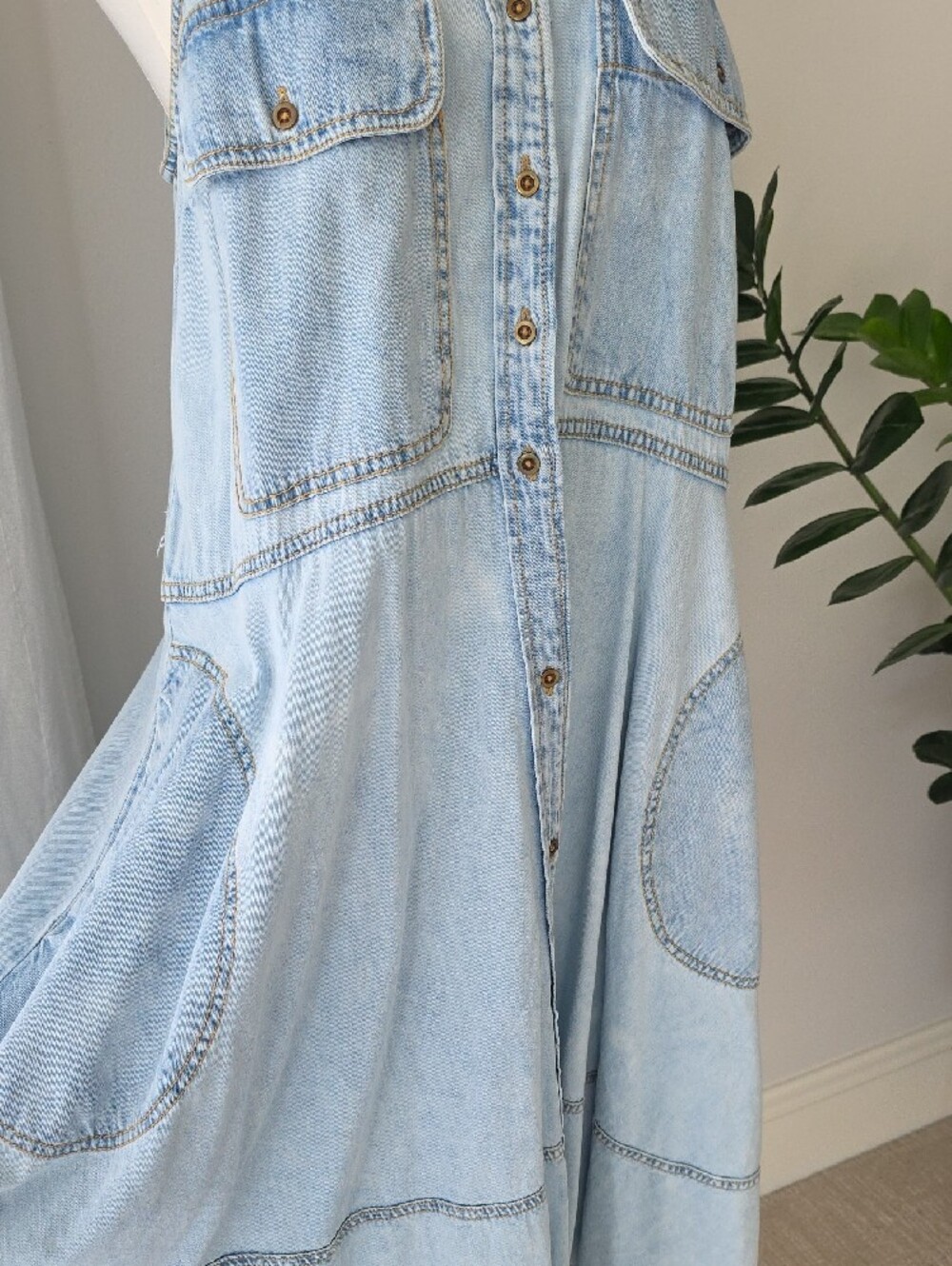 Anthropologie Sleeveless Light Wash Denim Dress - Light Blue - Picture 4 of 11